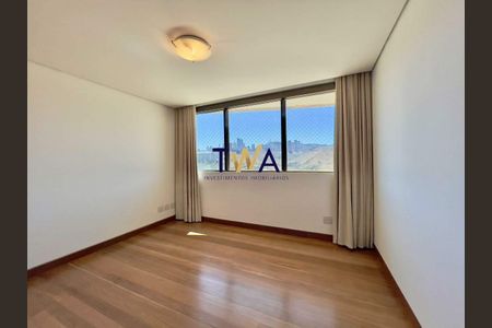 8_photo/00a6a2a2c9.646fae3a1fa4a2d8-ATLAS-6ab1b3f0-df7d-4609-9d19-fe0672ad9f96.jpg de apartamento à venda com 4 quartos, 270m² em Vila Castelo, Nova Lima