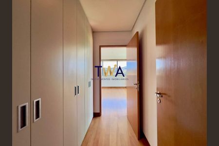 5_photo/00a6a2a2c9.646fae3a1fa4a2d8-ATLAS-e9548b07-3f2d-407d-a2a2-42e75e56928b.jpg de apartamento à venda com 4 quartos, 270m² em Vila Castelo, Nova Lima