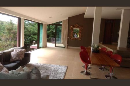 10_photo/00a6a2af73.364cdb59f22b30dd-ATLAS-25e551df-1949-45ad-879d-d740c9995bf1.jpg de casa à venda com 4 quartos, 460m² em Vilage Terrasse, Nova Lima