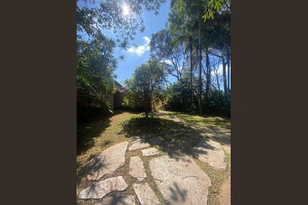 30_photo/00a6a2b53f.80a7f3f1b00bd23a-ATLAS-88d1fd42-ec98-43d3-846d-d9cf4653f4b8.jpg de casa à venda com 2 quartos, 228m² em Vila d'El Rey, Nova Lima