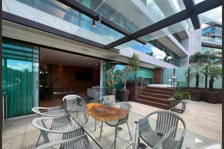 8_photo/00a6a2bd11.37cd7bfe35eb35d3-ATLAS-60d6d898-3f05-4bd3-a566-fc4c63676890.jpg de apartamento à venda com 3 quartos, 367m² em Vale dos Cristais, Nova Lima