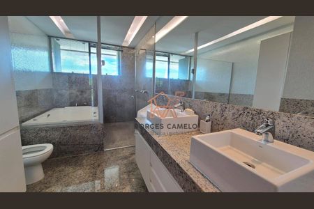 5_photo/00a6a2bd11.e5e7d131f56b8cde-ATLAS-177cdbc9-279a-4978-bca1-df5a8241b8ce.jpg de apartamento para alugar com 4 quartos, 210m² em Vale dos Cristais, Nova Lima