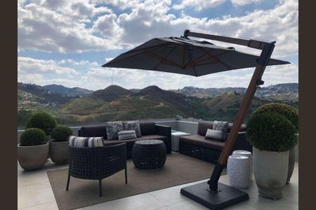 3_photo/00a6a2c8bd.07fb07773285f6be-ATLAS-02e4bb75-d13b-4ff7-8e2f-54d4a3f1b7de.jpg de casa à venda com 4 quartos, 680m² em Vila Castelo, Nova Lima