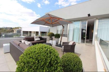 12_photo/00a6a2c8bd.07fb07773285f6be-ATLAS-8ebae6dc-b35a-49b8-b968-cf8294fa4e80.jpg de casa à venda com 4 quartos, 680m² em Vila Castelo, Nova Lima