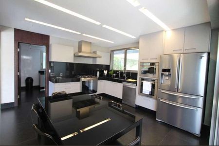 5_photo/00a6a2c8bd.07fb07773285f6be-ATLAS-d0f863a9-ecf5-4a11-9fe1-f94192410ec6.jpg de casa à venda com 4 quartos, 680m² em Vila Castelo, Nova Lima