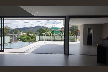 9_photo/00a6a2ca0d.23351eba74f1df34-ATLAS-975fdbd9-61e5-4dd2-a02d-544609e953a9.jpg de casa à venda com 4 quartos, 394m² em Estancia Del Rey, Nova Lima