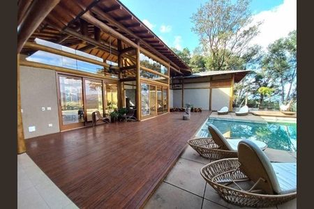 1_photo/00a6a34509.9c2c0d80f207ce13-ATLAS-1123e0b6-0975-41c8-9315-29bd984601c2.jpg de casa à venda com 3 quartos, 780m² em Parque do Engenho, Nova Lima