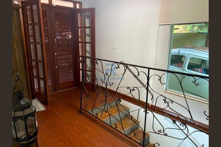 8_photo/00a6a3658f.54b8780a509023fd-ATLAS-4161885b-81f5-48c2-a3e9-ee87c8d330b4.jpg de casa à venda com 3 quartos, 280m² em Parque Jardim Amanda, Nova Lima