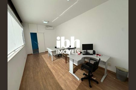 19_photo/00a6a36f55.0fca3daec1aa15fd-ATLAS-c8d1e687-702f-44a5-b6a2-7e98a1c6e9d2.jpg de casa à venda com 4 quartos, 558m² em Parque Jardim Amanda, Nova Lima