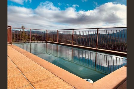 5_photo/00a6a375f7.aa0f063c1fd7eb53-ATLAS-2cfe2840-23cb-4d7c-9bad-f0b704c8bd81.jpg de casa à venda com 3 quartos, 600m² em São Sebastiao das Águas Claras, Nova Lima