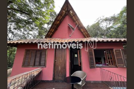 4_photo/00a6a3b249.d505c9d9834fda44-ATLAS-15ba0c48-355c-40e8-917d-0c15796f5cd4.jpg de casa à venda com 2 quartos, 121m² em Jardim Petropolis, Nova Lima