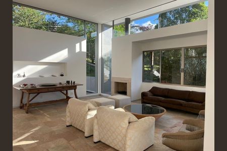 10_photo/00a6a4ac31.ceff8192393c33de-ATLAS-b8783023-bf40-4000-9389-8b0ef7da27c6.jpg de casa à venda com 4 quartos, 356m² em Passárgada, Nova Lima