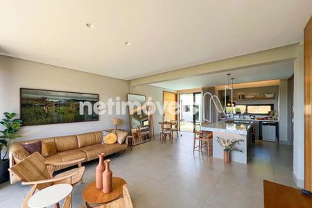 7_photo/00a6a4ac47.6a9f87ec7a00248f-ATLAS-13052c10-c03b-42b6-be84-2d33783eb245.jpg de casa à venda com 3 quartos, 300m² em Passárgada, Nova Lima