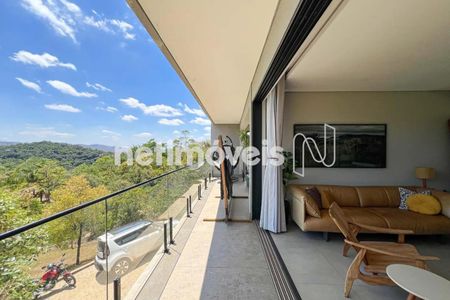 8_photo/00a6a4ac47.6a9f87ec7a00248f-ATLAS-13ab5e0b-cf5b-49f0-908e-b1eda27f65a1.jpg de casa à venda com 3 quartos, 300m² em Passárgada, Nova Lima