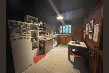 5_photo/00a6a4acd3.ceff8192393c33de-ATLAS-60f92b54-c00a-4961-a53e-9de09a4c3e96.jpg de casa à venda com 3 quartos, 130m² em Parque Jardim Amanda, Nova Lima