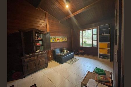 11_photo/00a6a4acd3.ceff8192393c33de-ATLAS-8e41e8b8-a5a6-47d9-8211-e58f6c909b02.jpg de casa à venda com 3 quartos, 130m² em Parque Jardim Amanda, Nova Lima