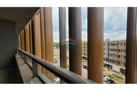 2_photo/00a6a52155.0b41dd9f8e6ad8d9-ATLAS-486243a1-5d4a-448d-b76a-d2cc3d53a0b9.jpg de apartamento para alugar com 1 quarto, 67m² em Condomínio Miguelão, Nova Lima