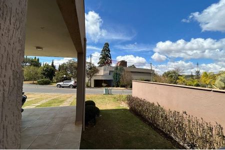 4_photo/00a6a523f9.cce03887c7d72c1f-ATLAS-41125c33-ff68-41f3-874f-2112fb656ffd.jpg de casa à venda com 4 quartos, 250m² em Condomínio Miguelão, Nova Lima