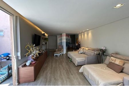 14_photo/00a6a523f9.cce03887c7d72c1f-ATLAS-42635250-87d9-45f5-9bf8-9e1b24076655.jpg de casa à venda com 4 quartos, 250m² em Condomínio Miguelão, Nova Lima