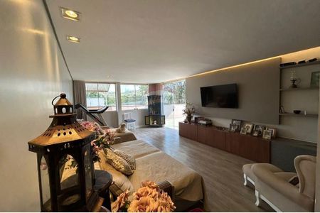 10_photo/00a6a523f9.cce03887c7d72c1f-ATLAS-48afaf20-f310-43f8-899d-227d63cf2ff2.jpg de casa à venda com 4 quartos, 250m² em Condomínio Miguelão, Nova Lima