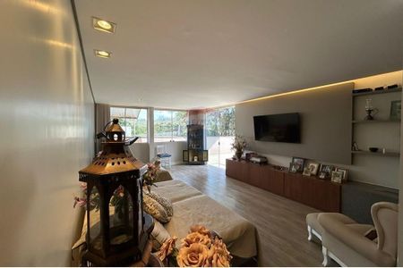 7_photo/00a6a523f9.cce03887c7d72c1f-ATLAS-b66583b4-4482-4511-8c46-7c7da7f35f3c.jpg de casa à venda com 4 quartos, 250m² em Condomínio Miguelão, Nova Lima