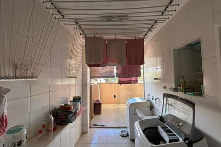 1_photo/00a6a523f9.cce03887c7d72c1f-ATLAS-c098176c-af05-4dbc-bedf-59323b850d09.jpg de casa à venda com 4 quartos, 250m² em Condomínio Miguelão, Nova Lima