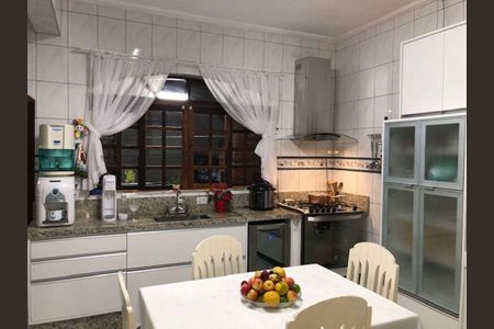 2_photo/00a6b02955.97484f792a469e2d-ATLAS-12ddd431-a02d-4433-b7fa-db327fce26cf.jpg de casa à venda com 4 quartos, 220m² em Alphaville, Nova Lima