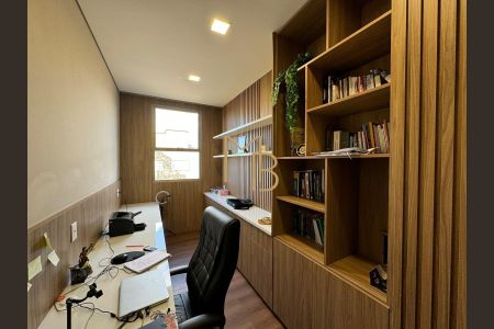 11_photo/00a6b029ff.ded5523ff743d611-ATLAS-d93537fe-c8f6-4459-970d-a26924c19fc9.jpg de casa à venda com 4 quartos, 450m² em , Nova Lima