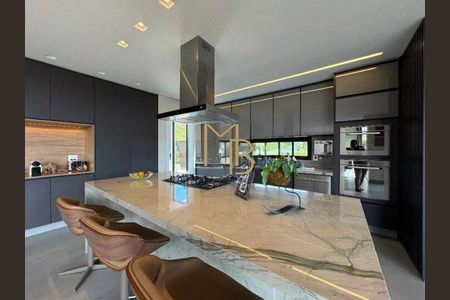 12_photo/00a6b02a1d.72c99cad9401b729-ATLAS-3fdfef5a-da1e-4da2-8368-b06ee18d3e05.jpg de casa à venda com 4 quartos, 465m² em Residencial Real, Nova Lima