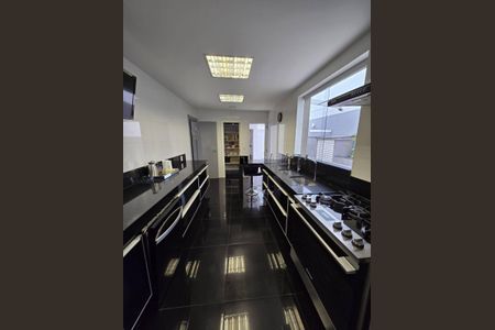 10_photo/00a6b02f03.f7fe6dbefd3a263e-ATLAS-b8f22316-85e7-41ea-960b-299b98005f6e.jpg de casa à venda com 5 quartos, 400m² em , Nova Lima