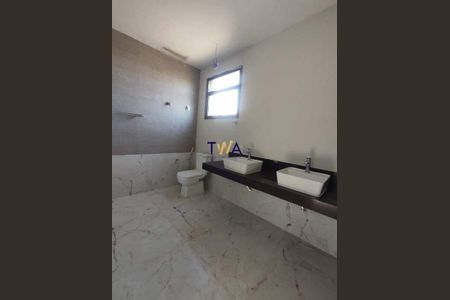 10_photo/00a6b1c36f.c3f00cfadba54684-ATLAS-370ea703-71a0-4772-ac15-9b62af38c90d.jpg de casa à venda com 4 quartos, 318m² em , Nova Lima