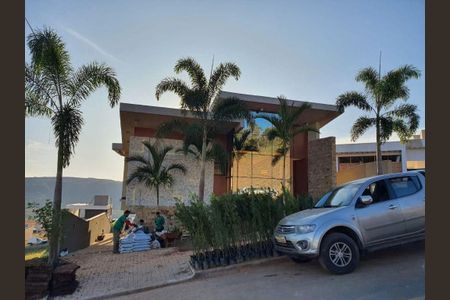 5_photo/00a6b1dd69.210363f7da379e19-ATLAS-5fc8e7dc-c0a2-4f09-9538-764d99e2a846.jpg de casa de condomínio para alugar com 5 quartos, 405m² em , Nova Lima