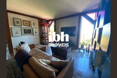 2_photo/00a6ba5125.0dba02f6e03a3679-ATLAS-1019f18b-7e6c-4f6b-a197-56bf7d44f285.jpg de casa de condomínio à venda com 3 quartos, 450m² em Condomínio Retiro das Pedras, Brumadinho