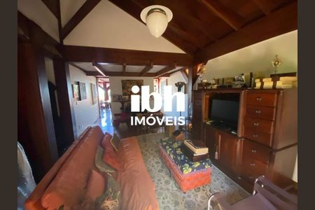 5_photo/00a6ba5125.0dba02f6e03a3679-ATLAS-c1167d12-3422-436b-ac51-2f4846f2cffa.jpg de casa de condomínio à venda com 3 quartos, 450m² em Condomínio Retiro das Pedras, Brumadinho