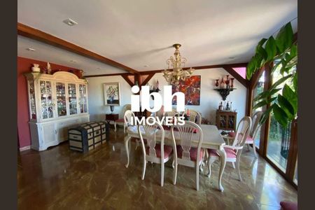 8_photo/00a6ba5125.0dba02f6e03a3679-ATLAS-e1edf5f0-211f-44cc-9d78-75455676ec52.jpg de casa de condomínio à venda com 3 quartos, 450m² em Condomínio Retiro das Pedras, Brumadinho