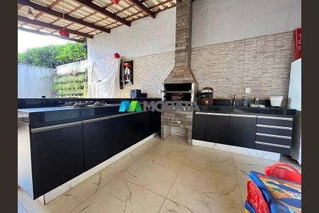 2_photo/00a6bae319.09604b2c146ebc17-ATLAS-4d9b857f-c59c-4d95-b278-0dd8517c500c.jpg de casa à venda com 3 quartos, 250m² em Vale do Sol, Nova Lima