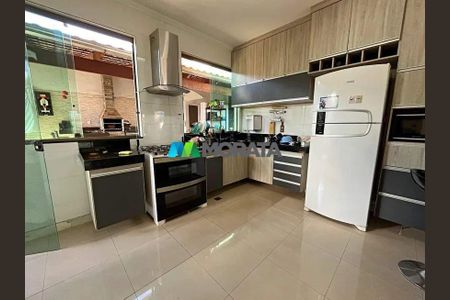 11_photo/00a6bae319.09604b2c146ebc17-ATLAS-edf05eaa-19f9-4230-b9ae-096d9032b342.jpg de casa à venda com 3 quartos, 250m² em Vale do Sol, Nova Lima