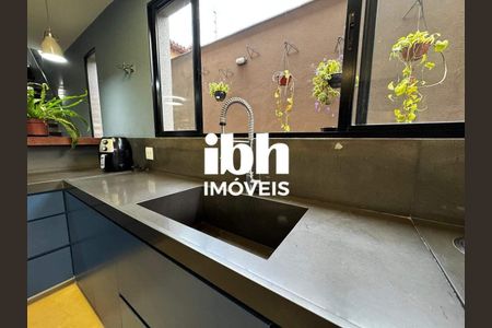 11_photo/00a6bb1dbd.591f4a49457a4313-ATLAS-498674dc-1211-4c38-86df-086eae82bbbf.jpg de casa à venda com 5 quartos, 300m² em Vale do Sol, Nova Lima