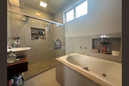 30_photo/00a6bb1ea9.f2ed236aecaa8a04-ATLAS-73894cc3-c10e-41fe-a9a7-d7099478b2ec.jpg de casa à venda com 3 quartos, m² em Vale do Sol, Nova Lima