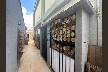 35_photo/00a6bb1ea9.f2ed236aecaa8a04-ATLAS-b0fb68ac-0cfb-4bdd-a60e-85be5c1c3b36.jpg de casa à venda com 3 quartos, m² em Vale do Sol, Nova Lima