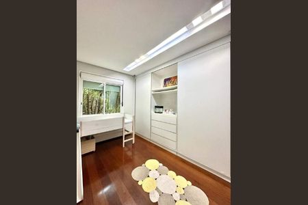 4_photo/00a6bd2ceb.c06c3c5dbfc3661b-ATLAS-0e8049a9-d719-43f0-b2a1-d4747934cba0.jpg de casa de condomínio à venda com 4 quartos, 550m² em Vila Castelo, Nova Lima