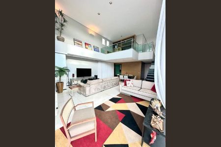 11_photo/00a6bd2ceb.c06c3c5dbfc3661b-ATLAS-c4d5847a-894e-4e69-9f67-420312db08fd.jpg de casa de condomínio à venda com 4 quartos, 550m² em Vila Castelo, Nova Lima