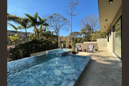 5_photo/00a6bd3087.04be1daa54130fc4-ATLAS-fac74098-60d0-432b-97f3-d4bde8c6397f.jpg de casa à venda com 3 quartos, 350m² em Vila d'El Rey, Nova Lima