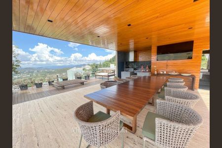 5_photo/00a6bd32b1.9c5959cca0926d06-ATLAS-2ae5f5f8-5ee5-4269-9eab-5eefb3a21903.jpg de casa à venda com 4 quartos, 650m² em Vila Castelo, Nova Lima