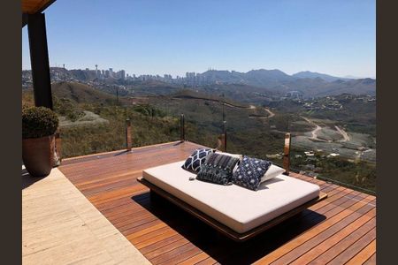 9_photo/00a6bd32b1.9c5959cca0926d06-ATLAS-c0fbbf10-e578-40e8-938d-26259618d239.jpg de casa à venda com 4 quartos, 650m² em Vila Castelo, Nova Lima