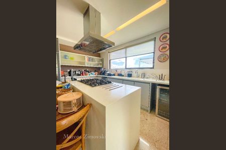 9_photo/00a6bd32b1.9c5959cca0926d06-ATLAS-f8f4ae5e-9cd3-44a2-955e-6cb093aff693.jpg de casa à venda com 4 quartos, 650m² em Vila Castelo, Nova Lima