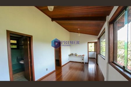 2_photo/00a6bd35c7.93b8fa184532727f-ATLAS-fd5948b2-69a7-4a9a-8a37-7b8f164dfae4.jpg de casa à venda com 3 quartos, 463m² em Vila d'El Rey, Nova Lima