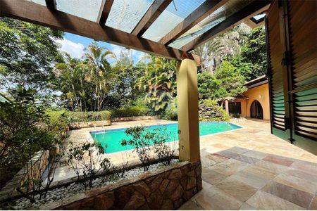 2_photo/00a6bd35c9.f7b46fd9919be053-ATLAS-09e8eacb-167d-4caa-9b71-9488498fc353.jpg de casa de condomínio à venda com 4 quartos, 945m² em Vila d'El Rey, Nova Lima