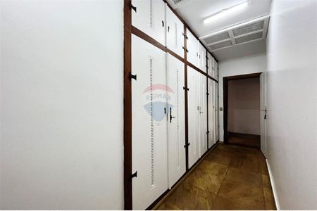 8_photo/00a6bd35c9.f7b46fd9919be053-ATLAS-30b84c82-922c-4eee-ad0a-3263718623cd.jpg de casa de condomínio à venda com 4 quartos, 945m² em Vila d'El Rey, Nova Lima