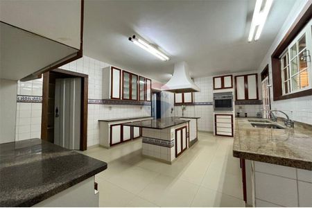 21_photo/00a6bd35c9.f7b46fd9919be053-ATLAS-673f4d0f-6b5e-4697-888e-ca493ebc68c0.jpg de casa de condomínio à venda com 4 quartos, 945m² em Vila d'El Rey, Nova Lima